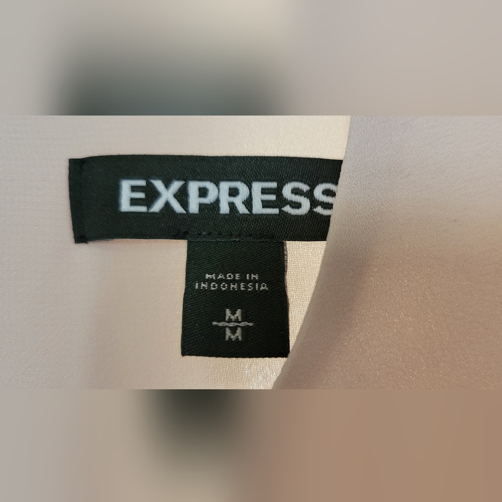 Express Light Pink Top - Picture 2 of 3